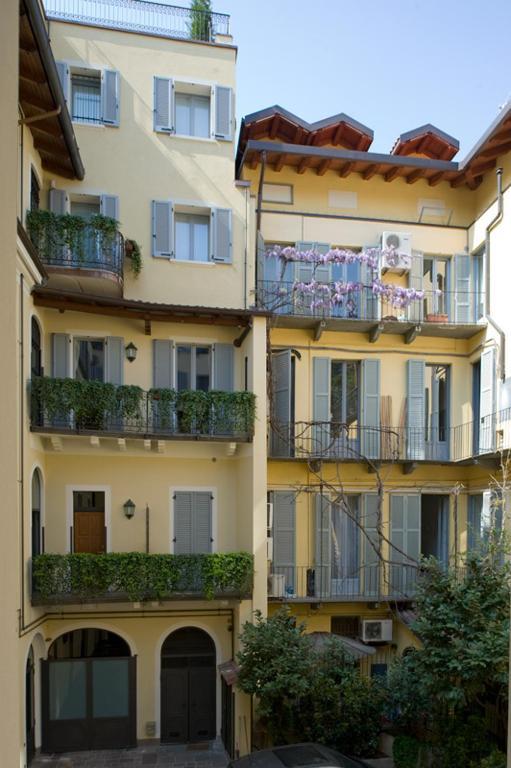 Cerva Fashion District Apartment Milano Exteriör bild
